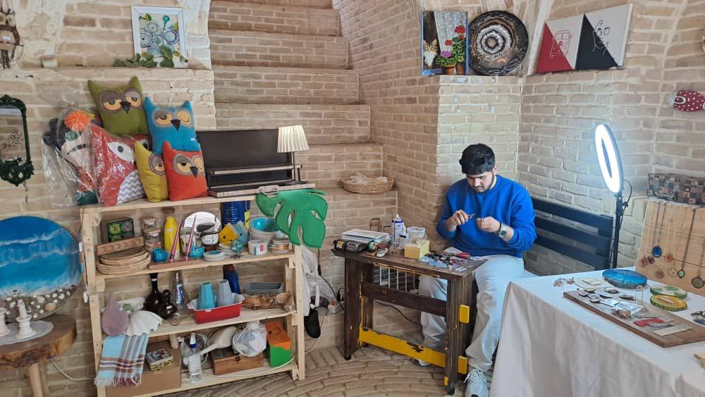 نمایش آثار 12 صنعتگر رامهرمزی خوزستان در ایام نوروز
